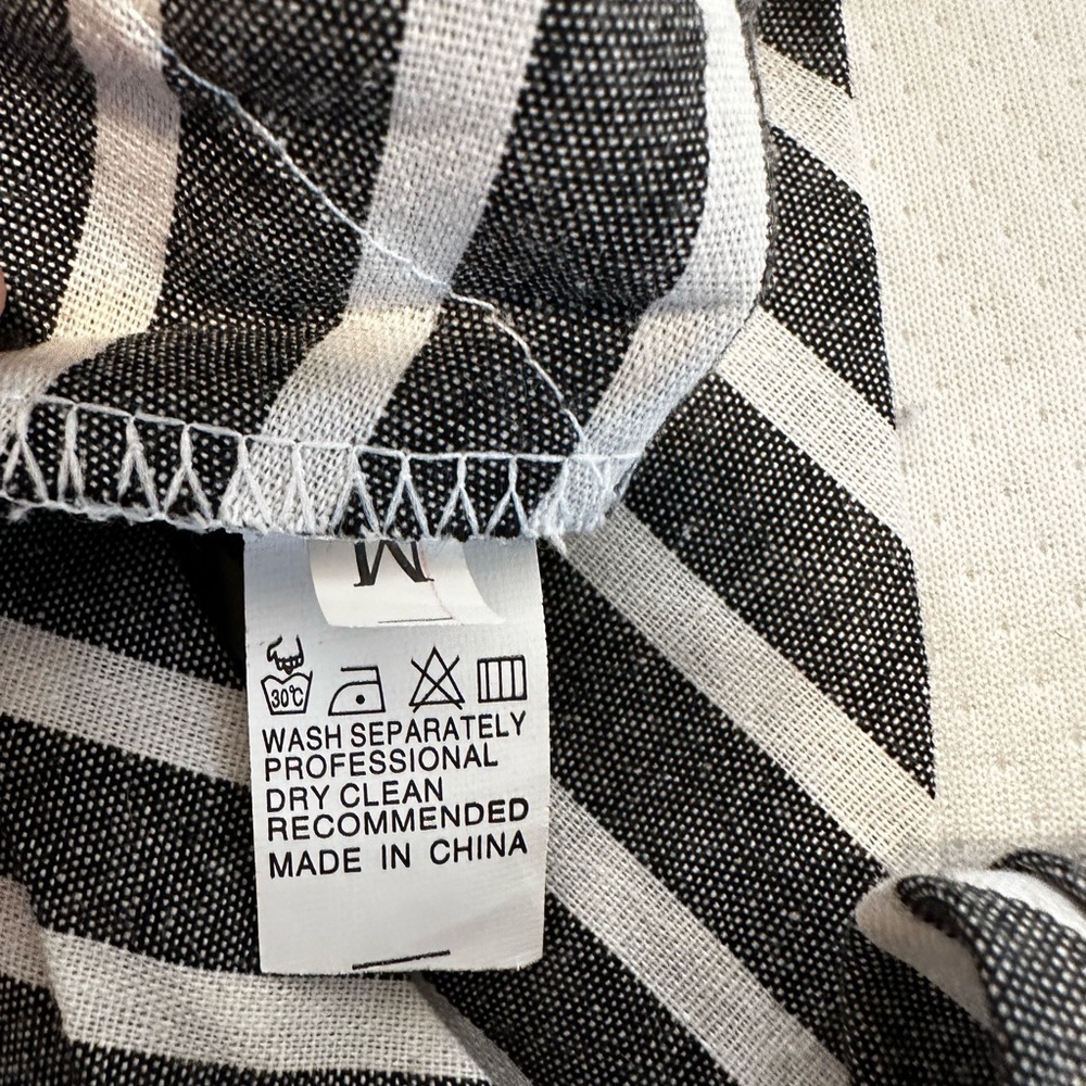 NWOT Women’s Sz: M Gray & White Striped Wide Leg Cropped Halter Belted Jumpsuit. - Picture 10 of 11